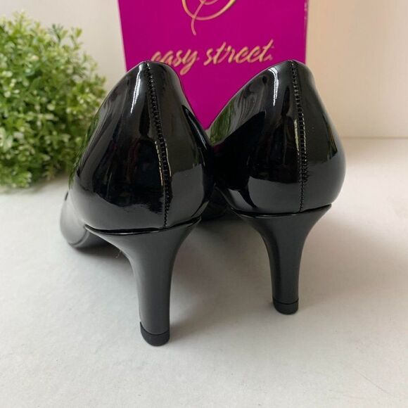 Easy Street Womens Pointe Pumps 6WW Double Wide in Black Patent - Picture 5 of 10